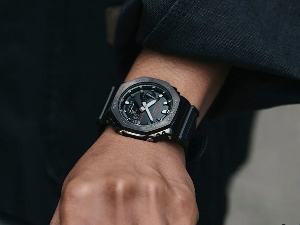 箱・取扱説明書付 CASIO G-SHOCK　GM-2100CB-1AJF GM-2100CB-1AJF | WEB限定モデル | 岡山の正規時計宝飾専門店 | トミヤ